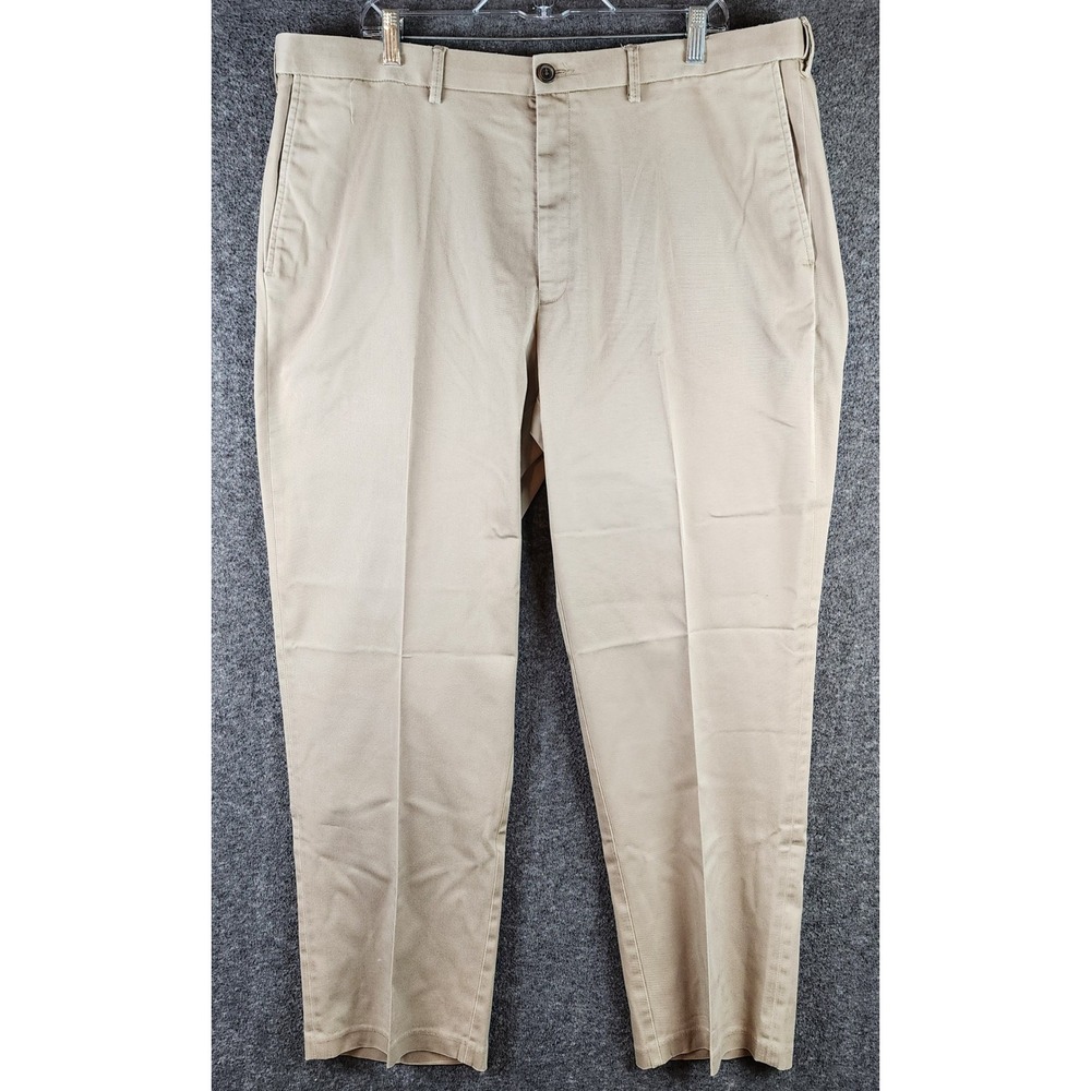 Haggar Dress Pants Men 42x32 Premium Comfort Khaki Flat Front EUC